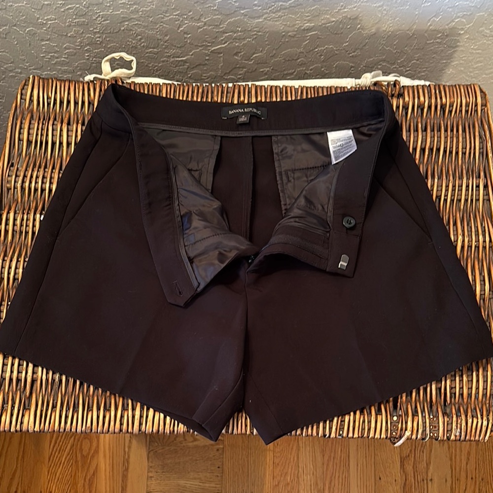Banana Republic Women's Black Shorts